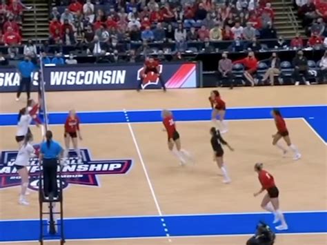 wisconsin nude volleyball team|Wisconsin university police investigate leak of photos and videos。